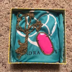 Long pick Kendra necklace